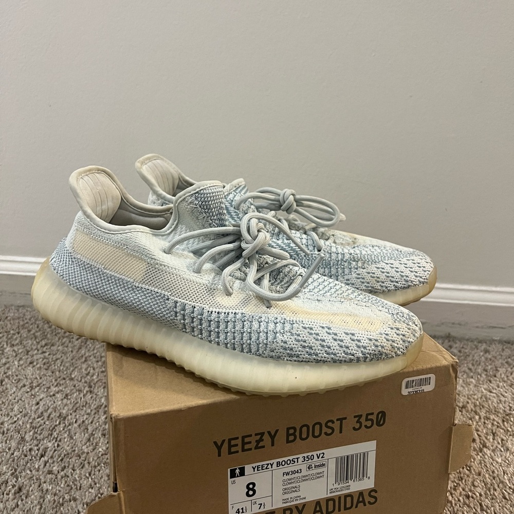 Yeezy Boost 350 V2